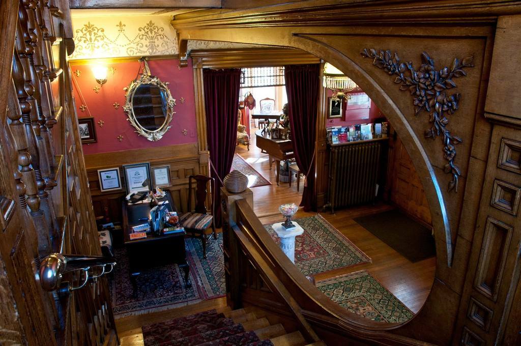 Castle Marne Bed & Breakfast เดนเวอร์ ภายนอก รูปภาพ